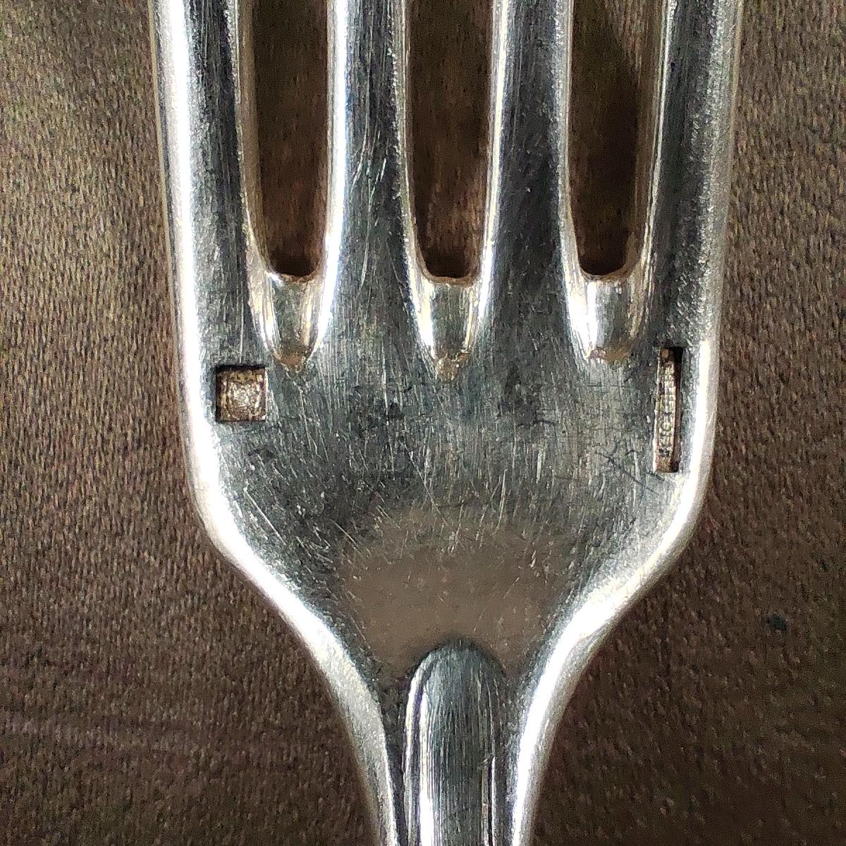 Fourchette CHRISTOFLE en métal argenté  Modèle ancien 21 cm  Art de la table vintage  Couvert argenté élégant  France