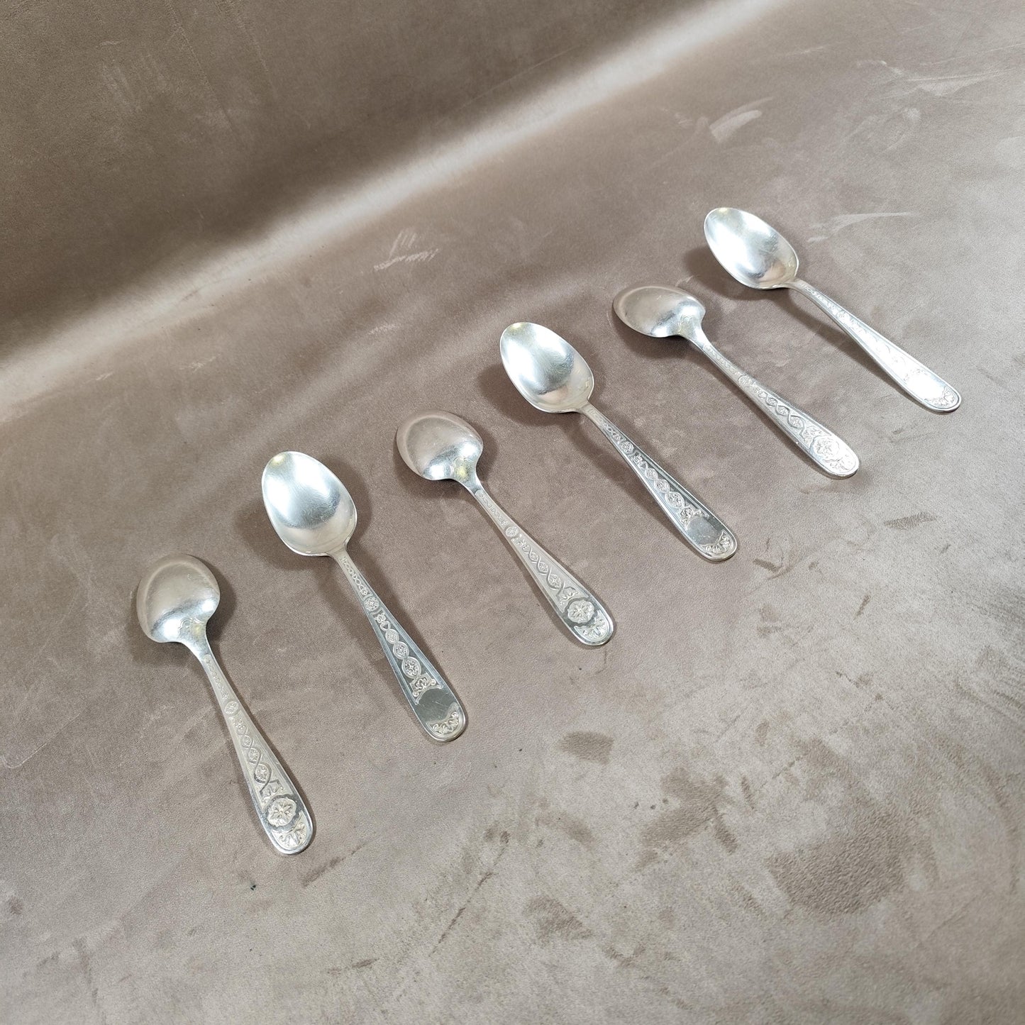 RARE Ensemble de 6 cuillères anciennes Christofle en métal argenté  Modèle décoratif ouvragé  Années 1900