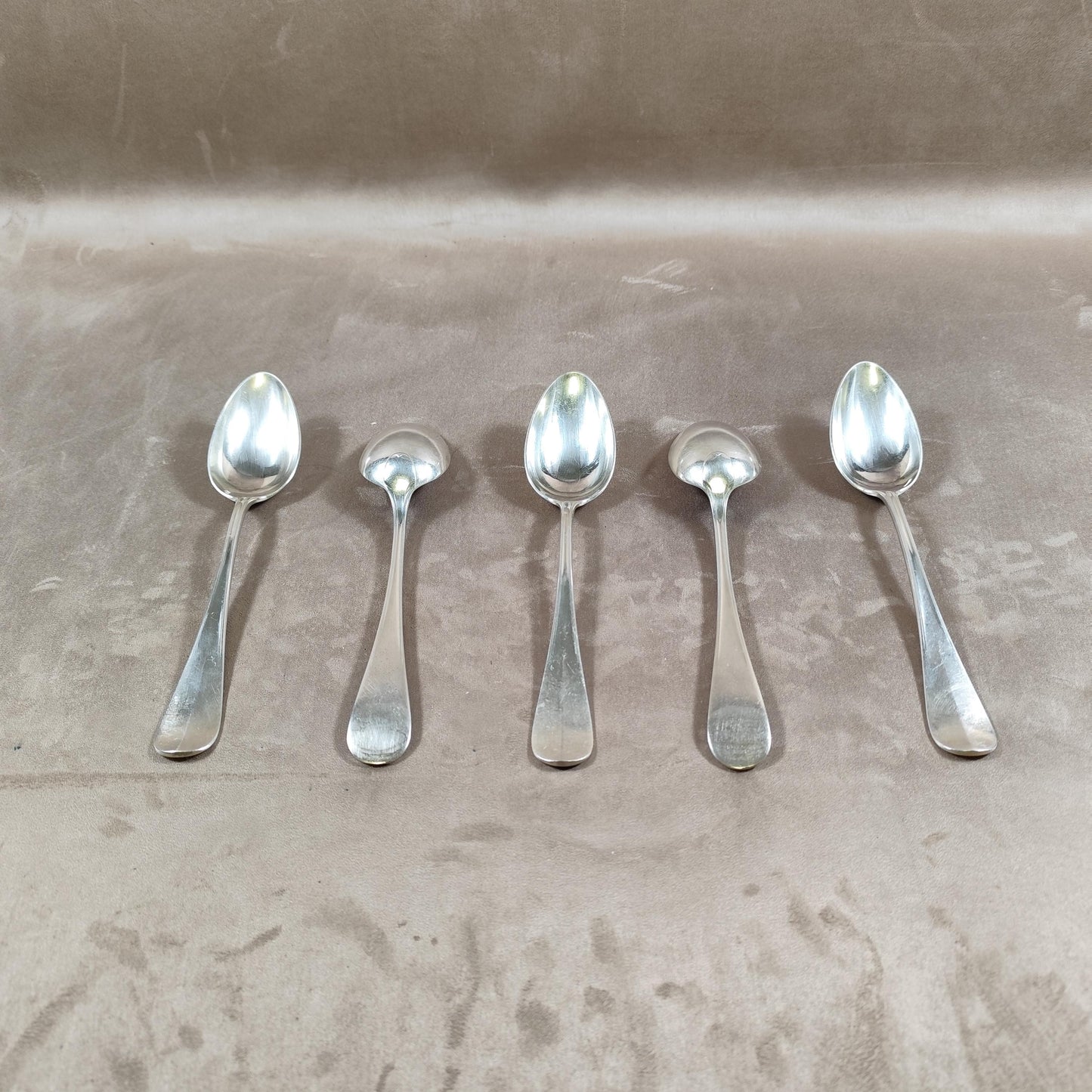 Ensemble de 5 cuillères Christofle en métal argenté Modèle Uniplat Made in France