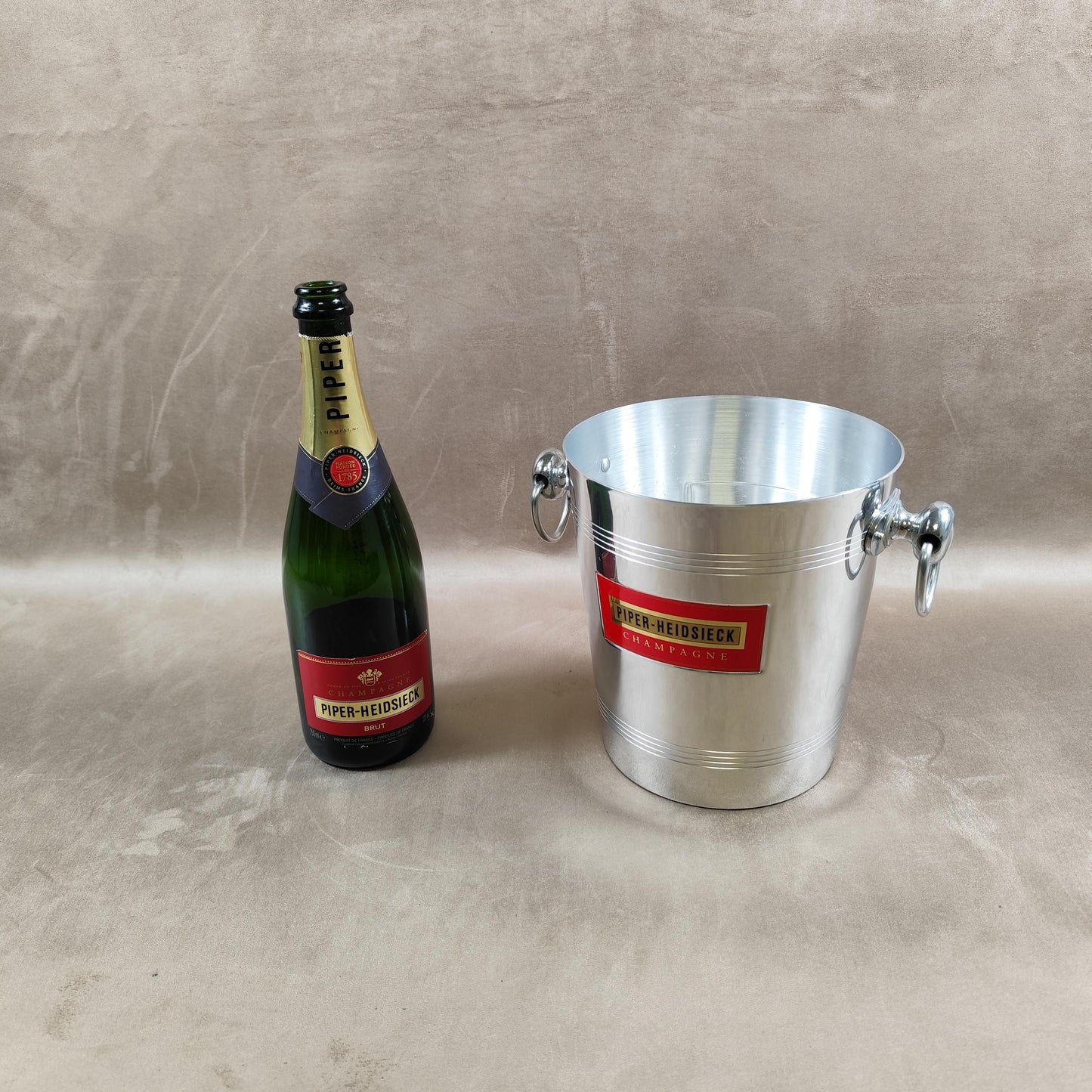 Seau à champagne Piper-Heidsieck en métal Seau publicitaire vintage