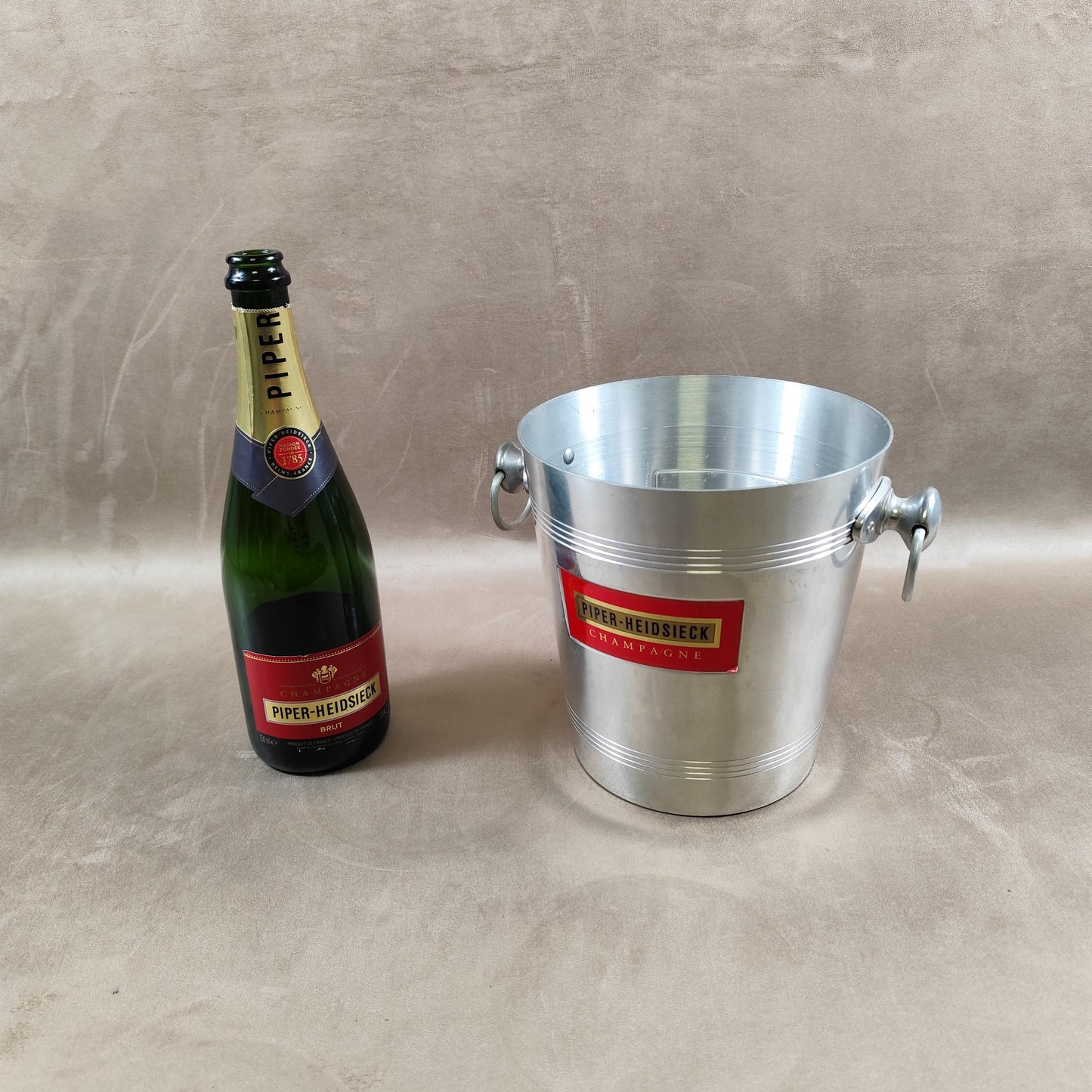 Seau à champagne Piper-Heidsieck vintage en aluminium Seau publicitaire ancien