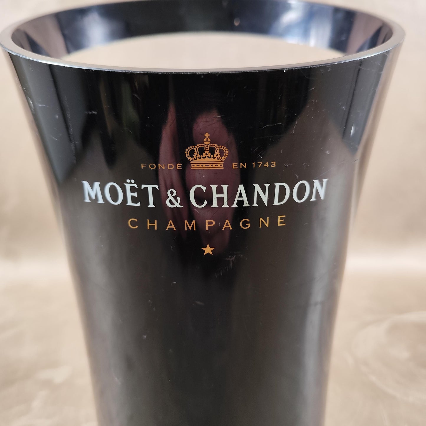Seau à champagne Moët & Chandon noir Design Jean-Marc Gady Seau en plastique rigide