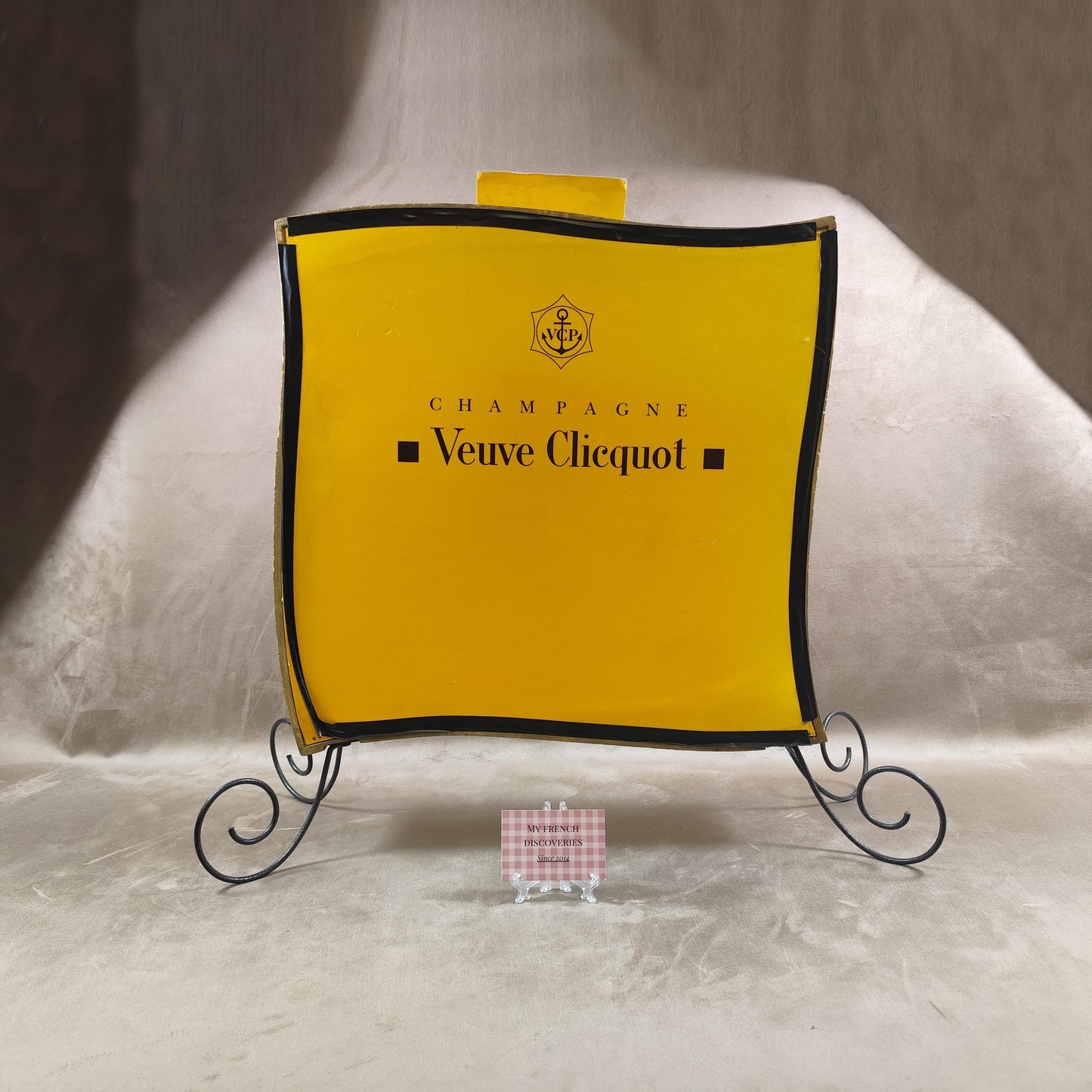 Présentoir champagne à décor de sapin Veuve Clicquot 1990 Décoration publicitaire ancienne