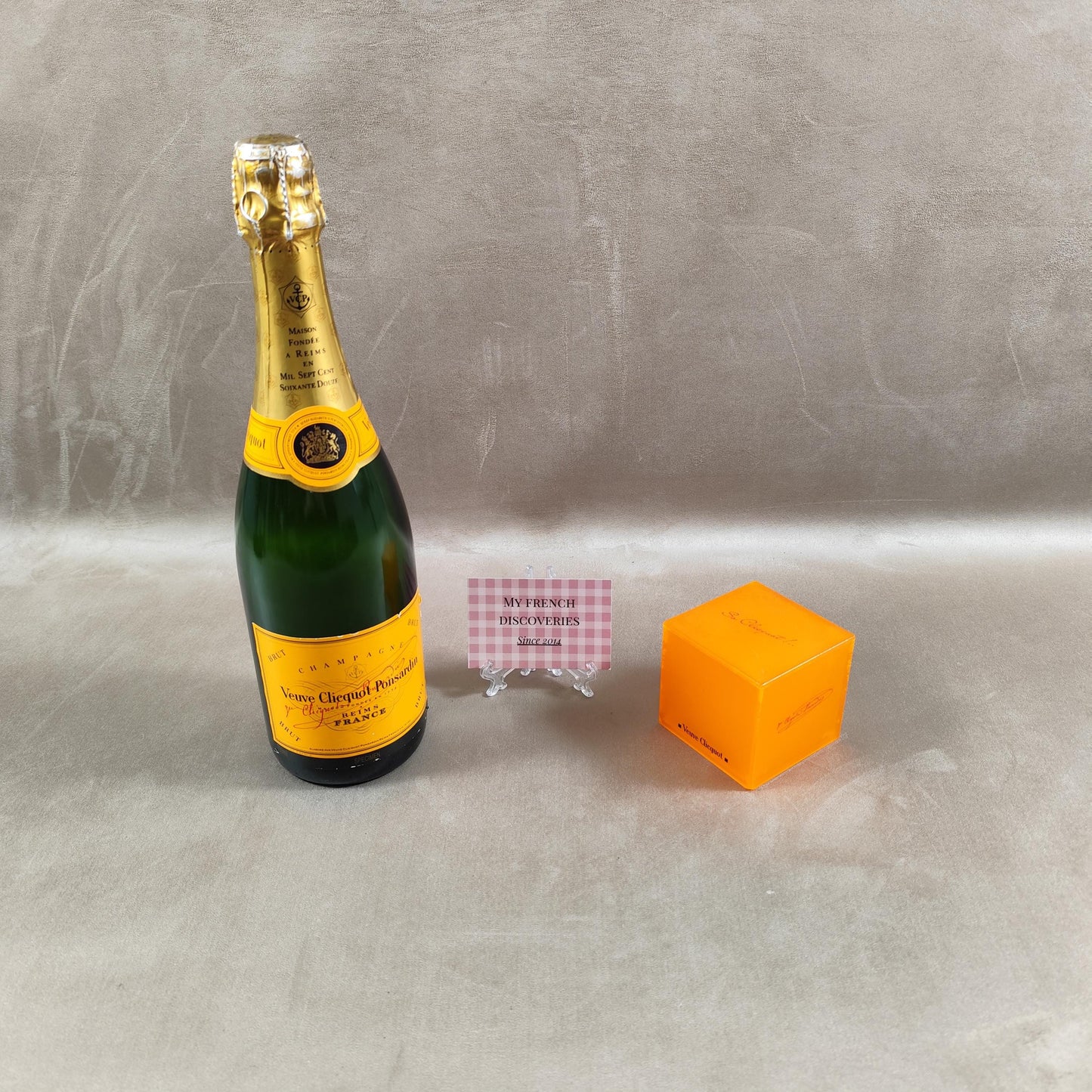 Lampe cube Veuve Clicquot orange Accessoire publicitaire champagne Fonctionne à piles