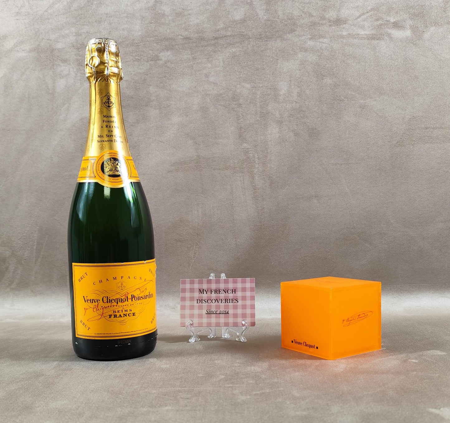Lampe cube Veuve Clicquot orange Accessoire publicitaire champagne Fonctionne à piles
