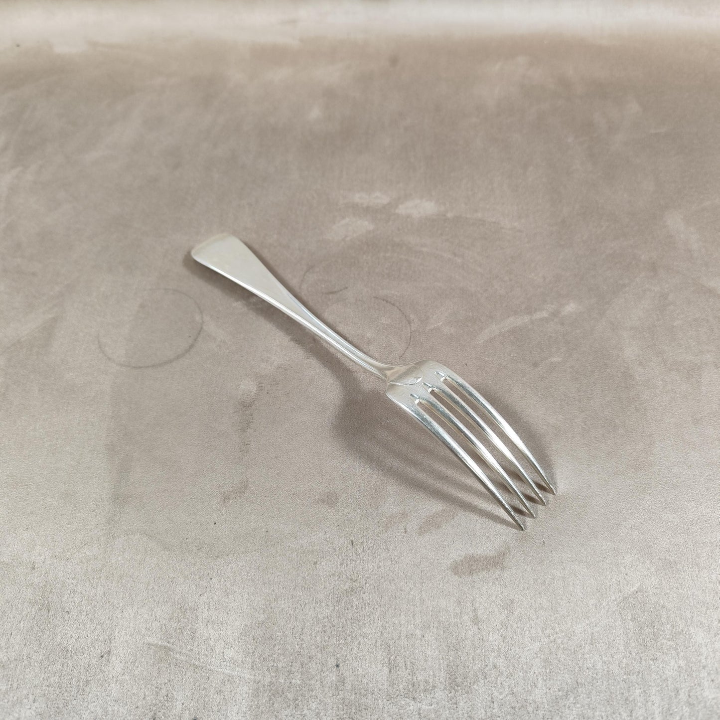 Fourchette CHRISTOFLE en métal argenté  Modèle ancien 21 cm  Art de la table vintage  Couvert argenté élégant  France