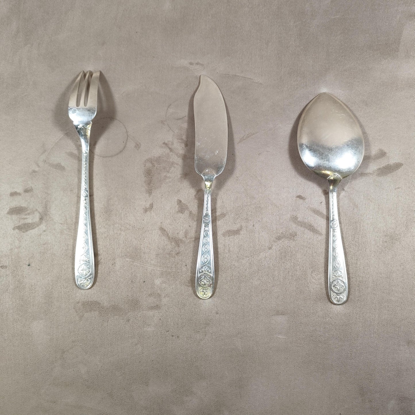 Service de 3 couverts de service CHRISTOFLE en métal argenté Fourchette, couteau et cuillère de service Art de la table France vintage