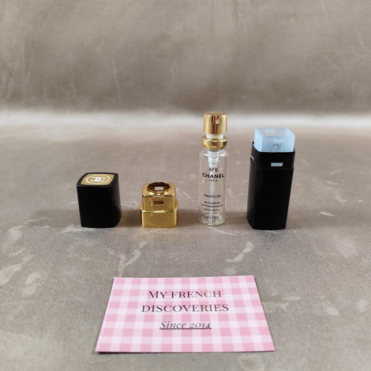 Étui de parfum rechargeable Chanel N5 Vaporisateur 15 ml Noir et or Vintage