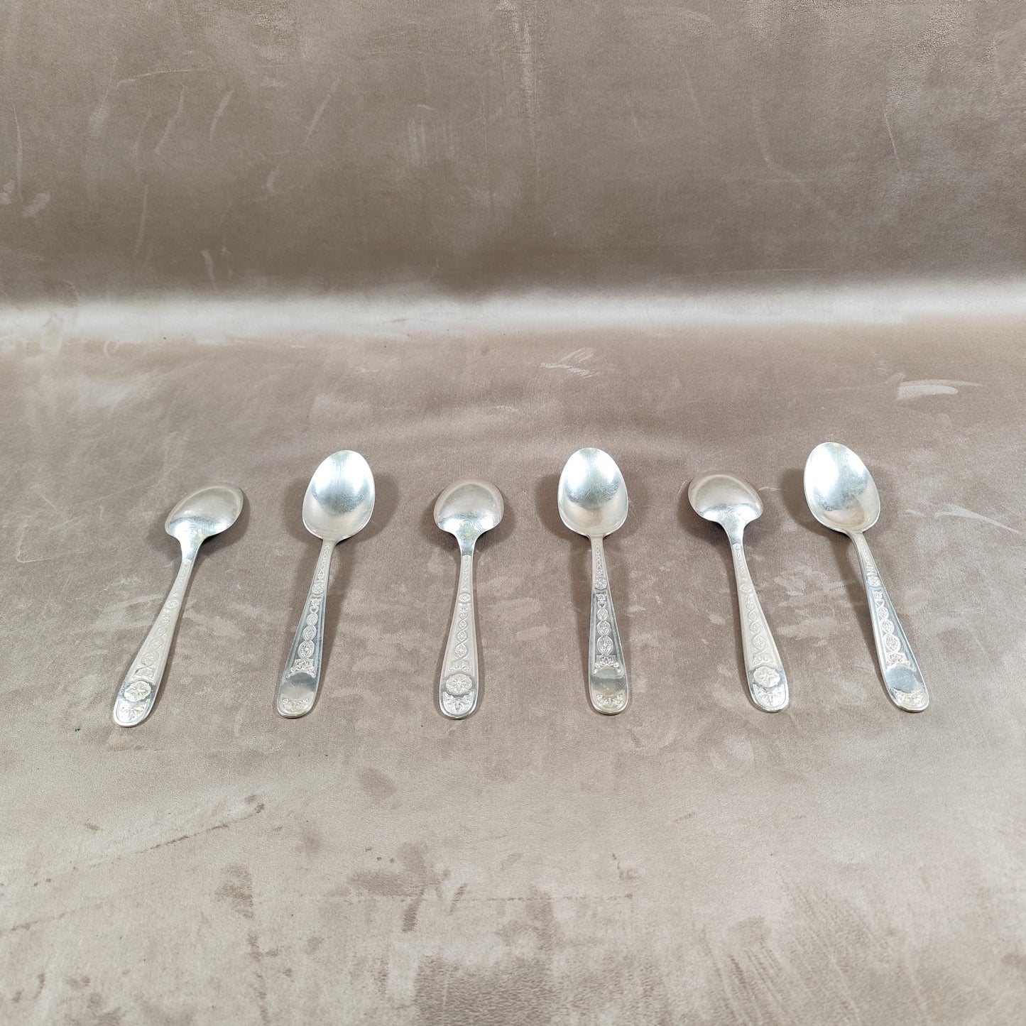 RARE Ensemble de 6 cuillères anciennes Christofle en métal argenté  Modèle décoratif ouvragé  Années 1900