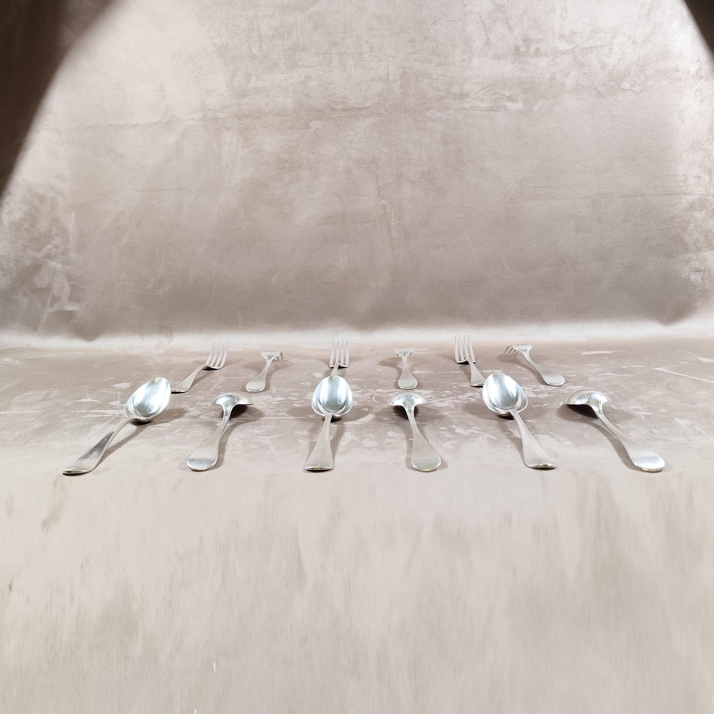 Lot de 6 fourchettes et 6 cuillères Christofle modèle Hôtel  Métal argenté -Vintage Made in France- Modèle Uniplat