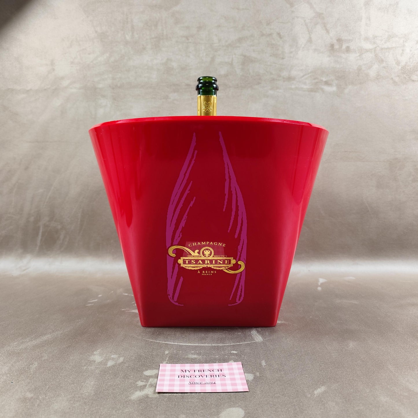 Seau à champagne Tsarine en plastique rouge Grand modèle publicitaire Vintage