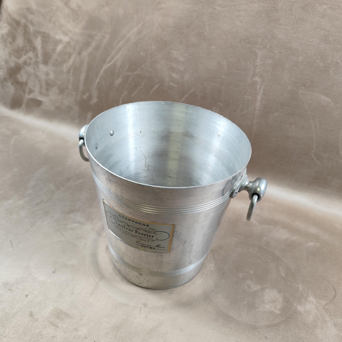 Seau à champagne Laurent Perrier en aluminium Vintage Reims 1960