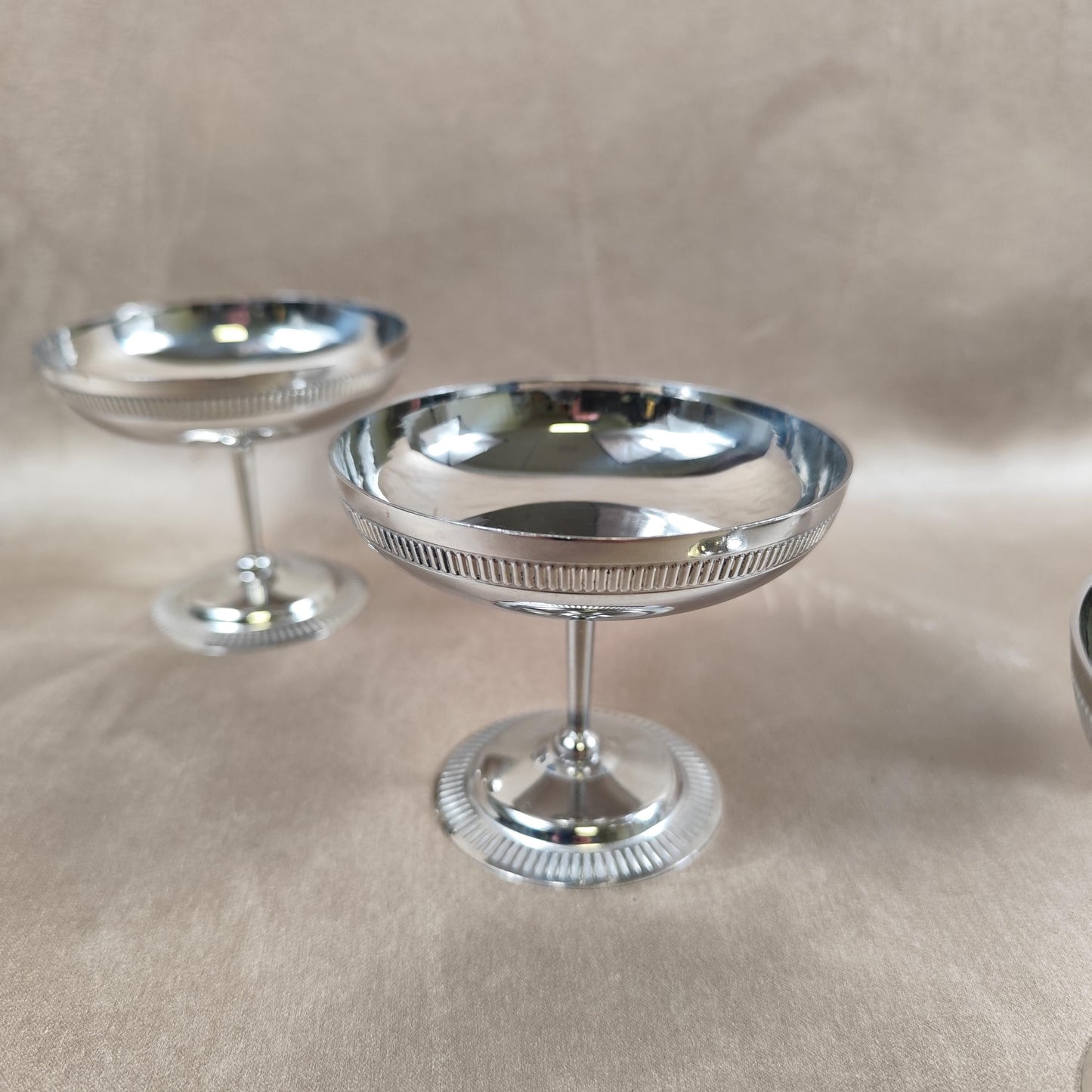 Lot de 6 coupes à glace en inox vintage Coupelles sur pied Art de la table rétro
