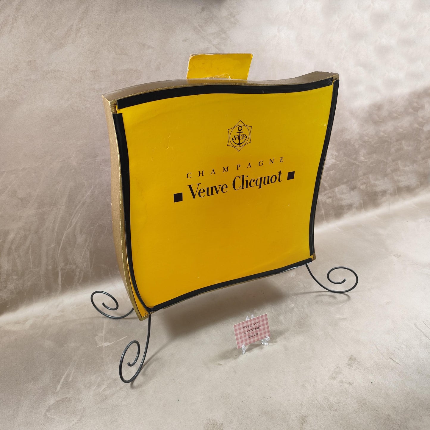 Présentoir champagne à décor de sapin Veuve Clicquot 1990 Décoration publicitaire ancienne