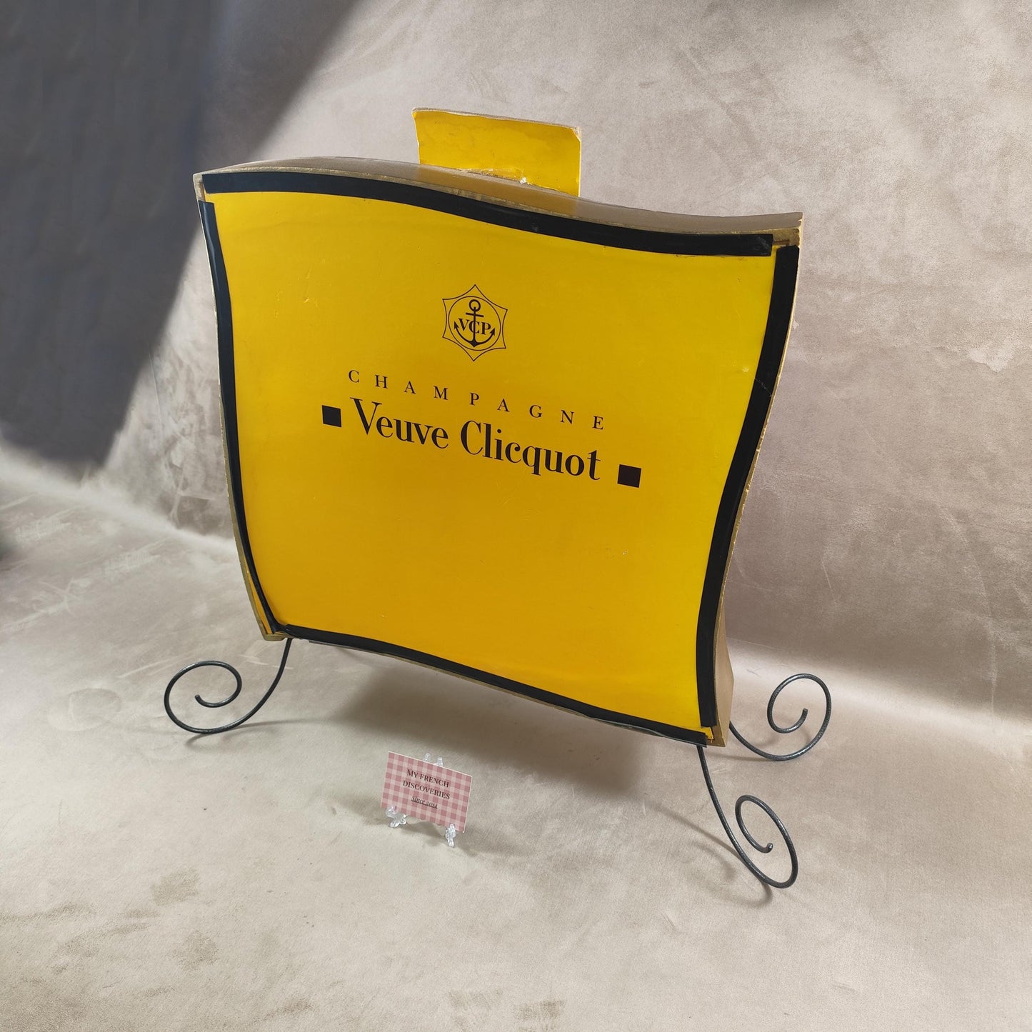 Présentoir champagne à décor de sapin Veuve Clicquot 1990 Décoration publicitaire ancienne