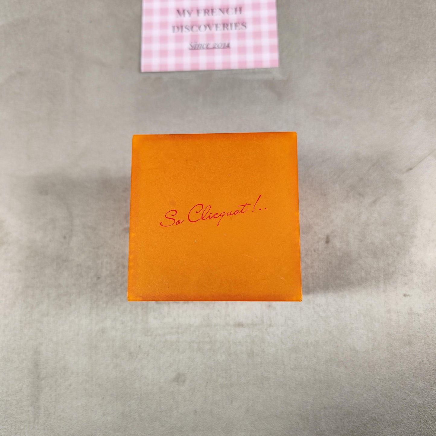 Lampe cube Veuve Clicquot orange Accessoire publicitaire champagne Fonctionne à piles