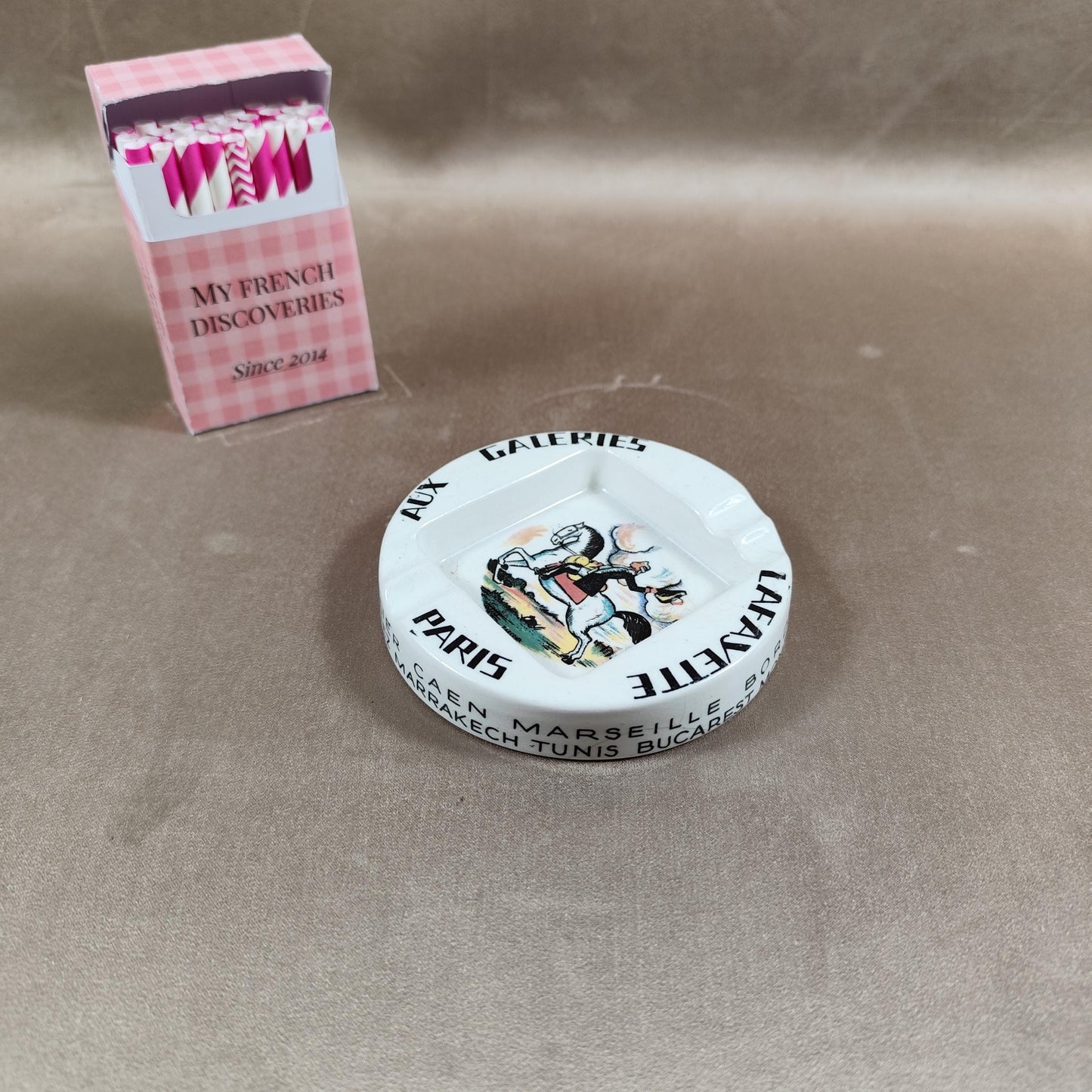 Cendrier Galeries Lafayette Paris en faïence Édition La Maîtrise Vintage