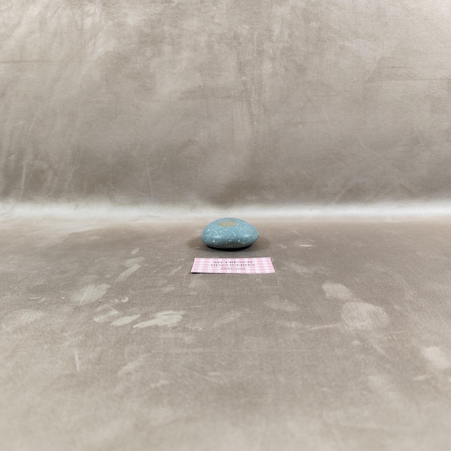 Presse-papiers Veuve Clicquot en pierre bleue Objet publicitaire Champagne