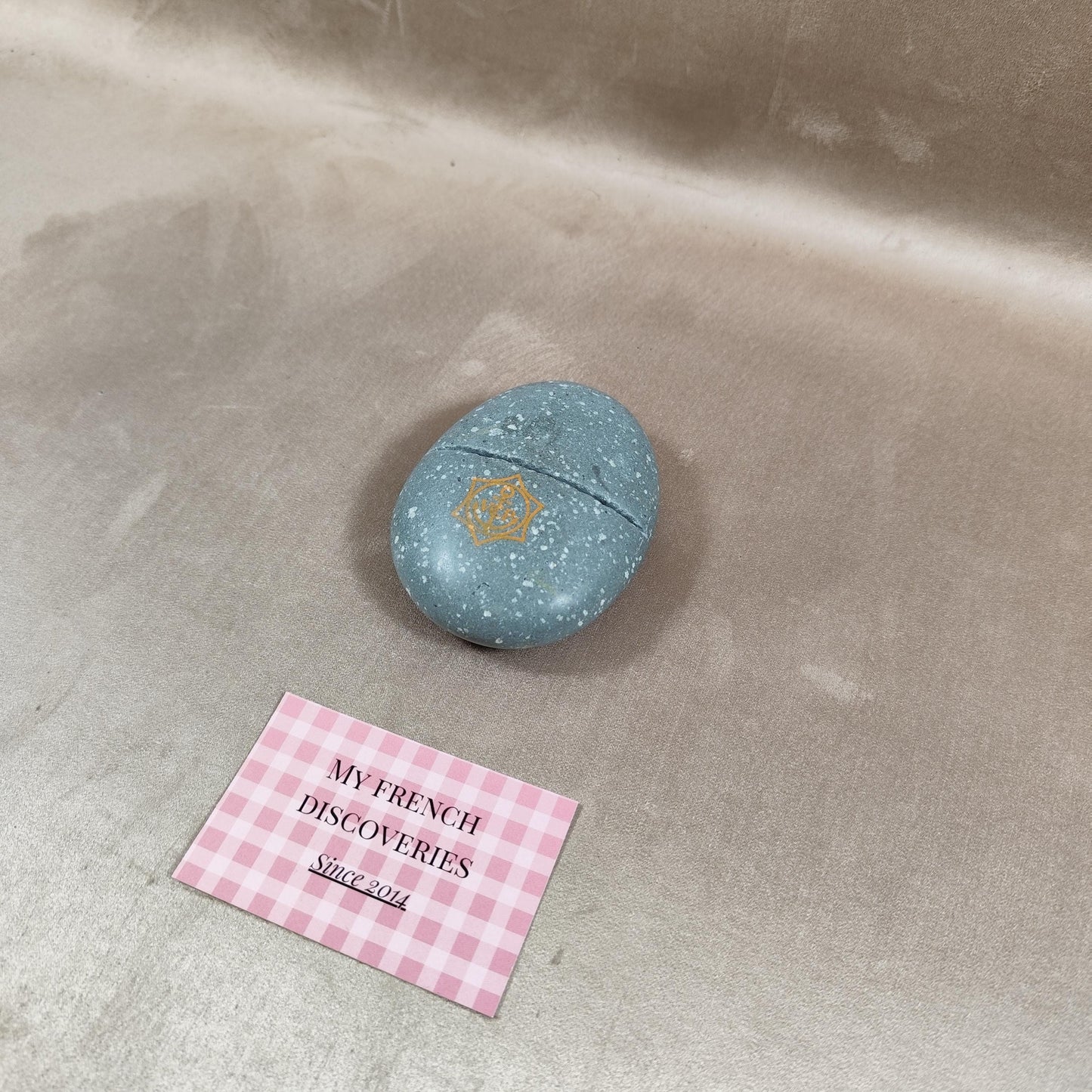 Presse-papiers Veuve Clicquot en pierre bleue Objet publicitaire Champagne