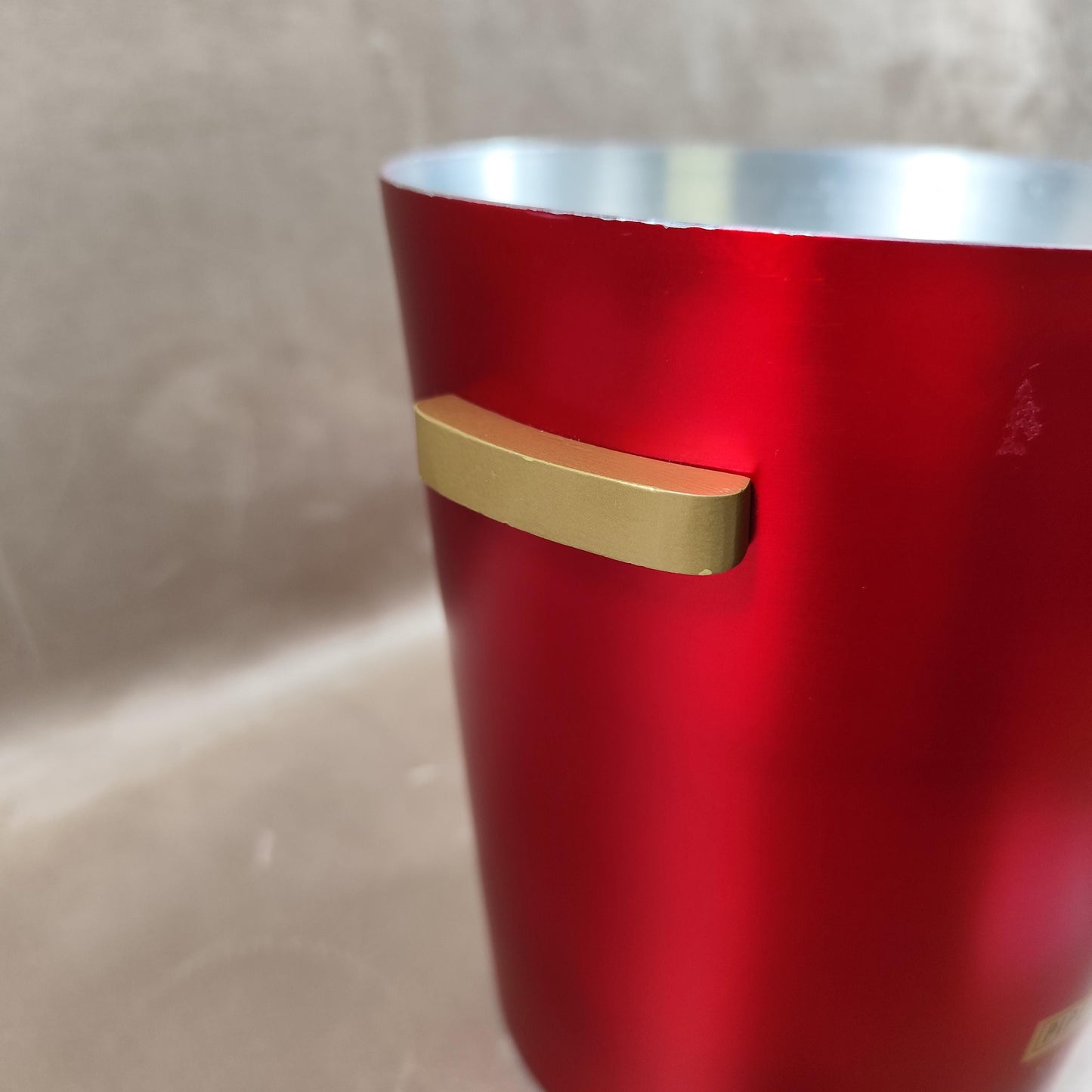Seau à champagne Piper-Heidsieck en aluminium rouge Publicitaire Brut