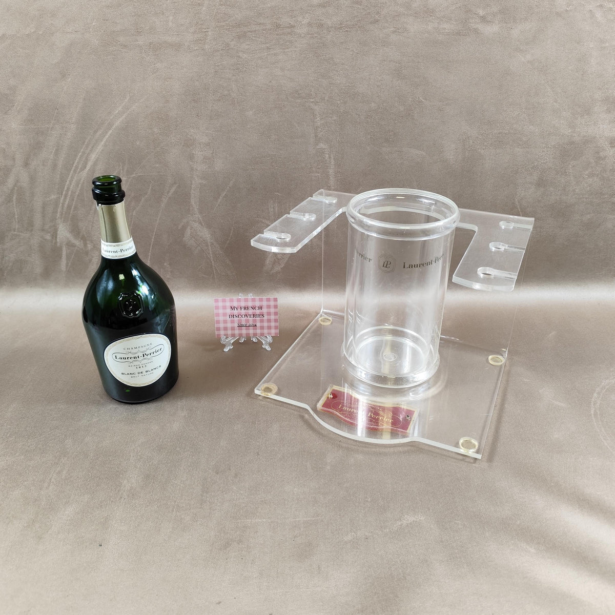Présentoir à champagne Laurent-Perrier en plexiglas Support publicitaire Vintage