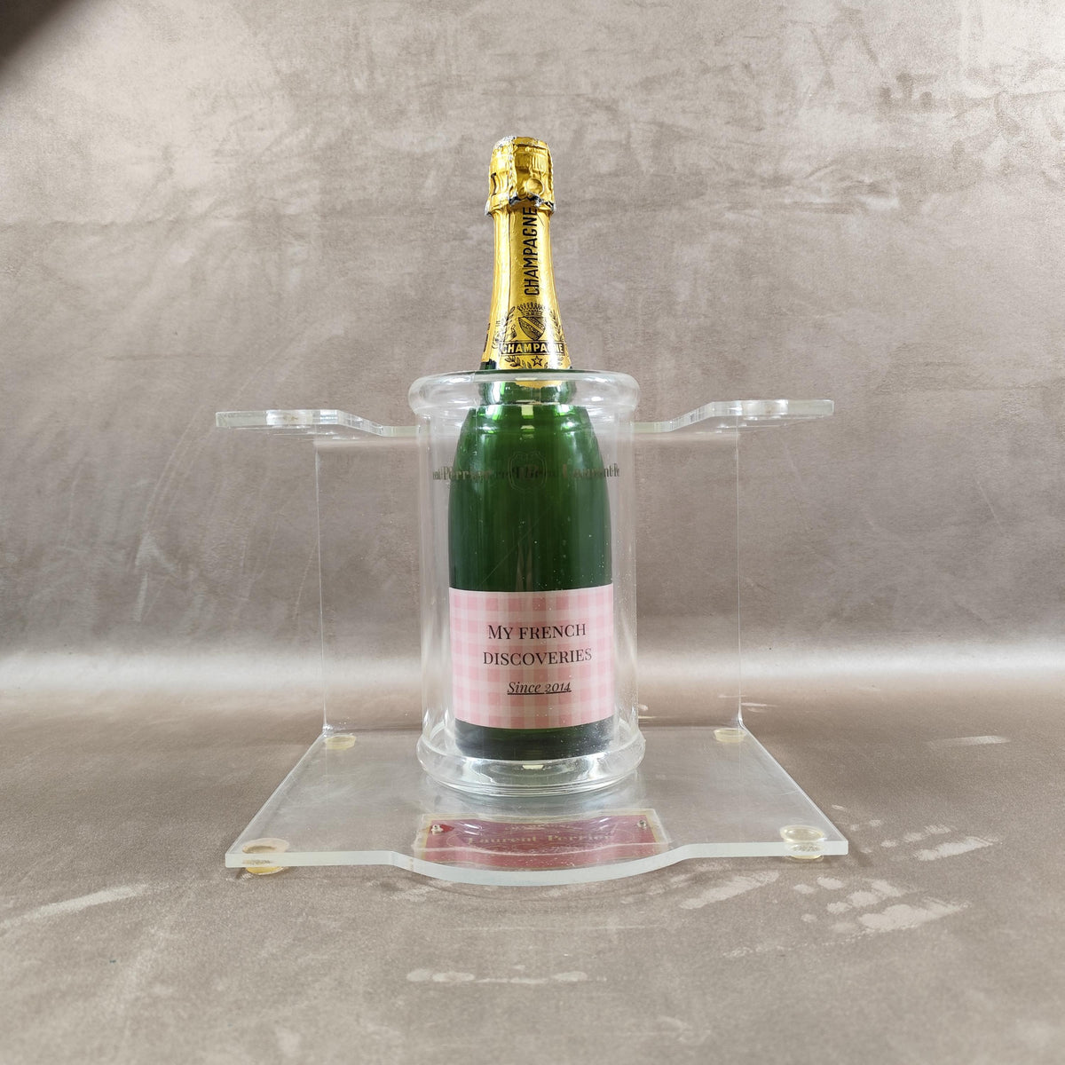 Présentoir à champagne Laurent-Perrier en plexiglas Support publicitaire Vintage