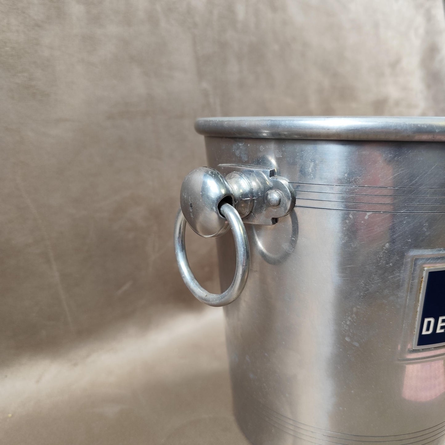 Seau à champagne De Venoge & Cie en aluminium Publicitaire Vintage