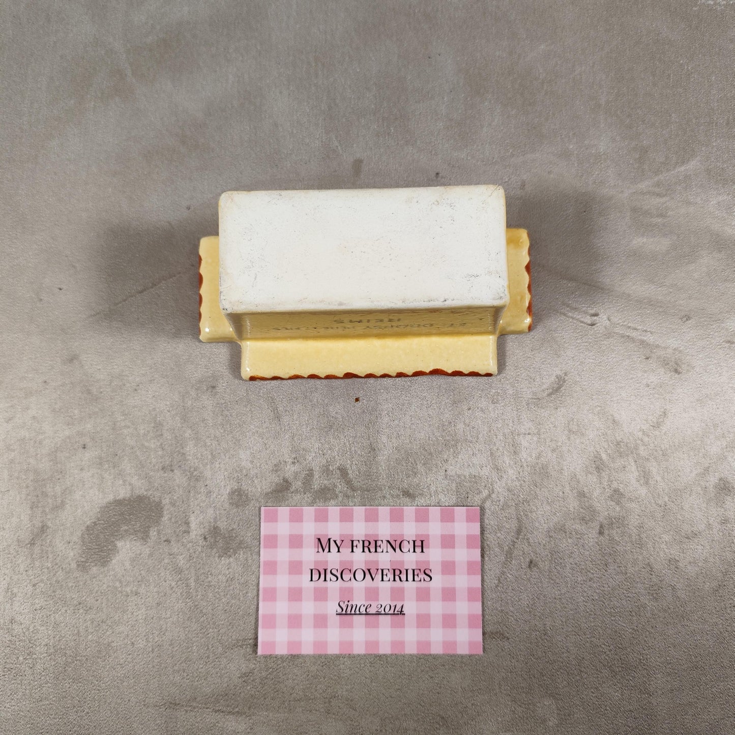 Cendrier publicitaire Dropsy Père et Fils en céramique Forme carton demballage Reims