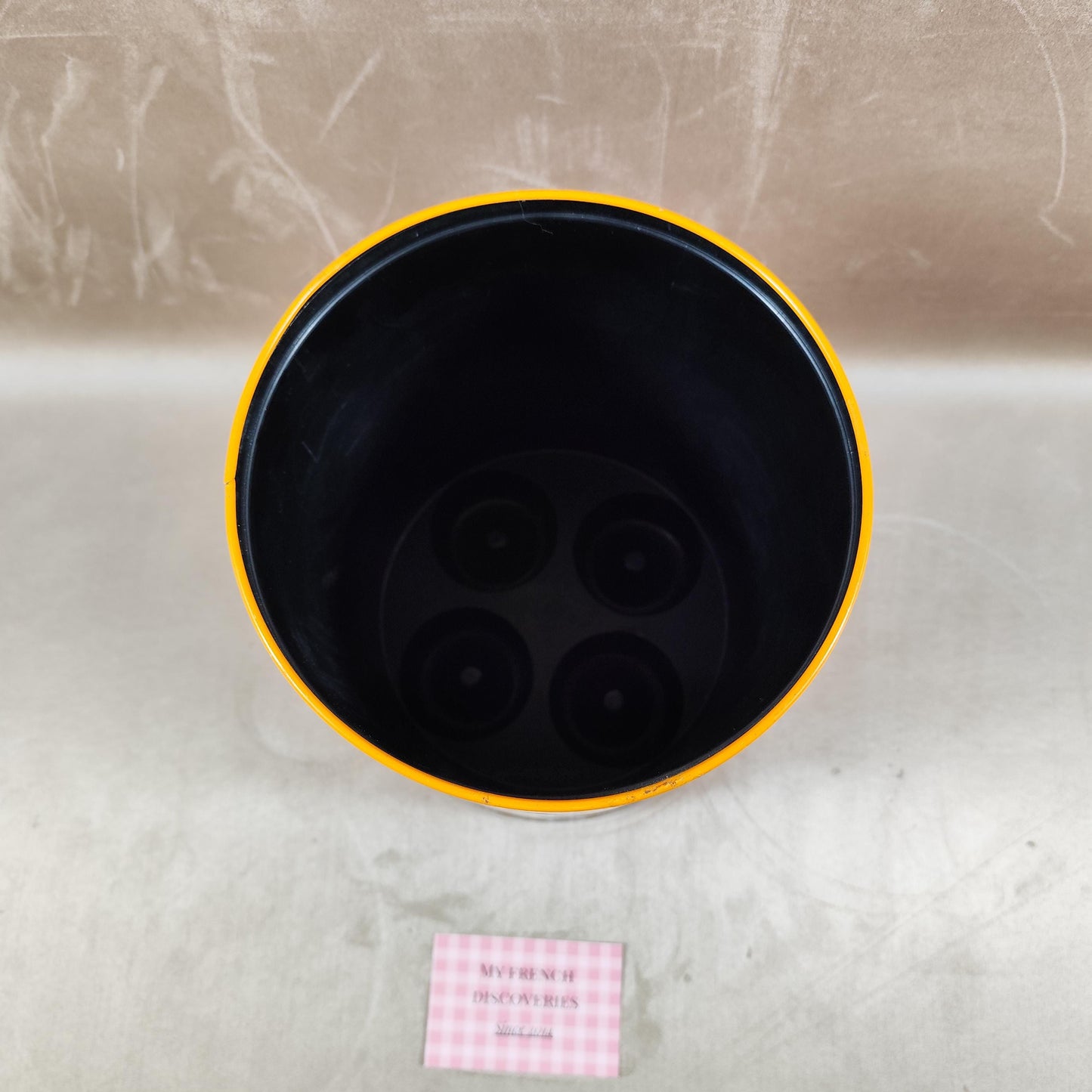 Seau à champagne Veuve Clicquot Ponsardin en métal orange Modèle publicitaire Vintage