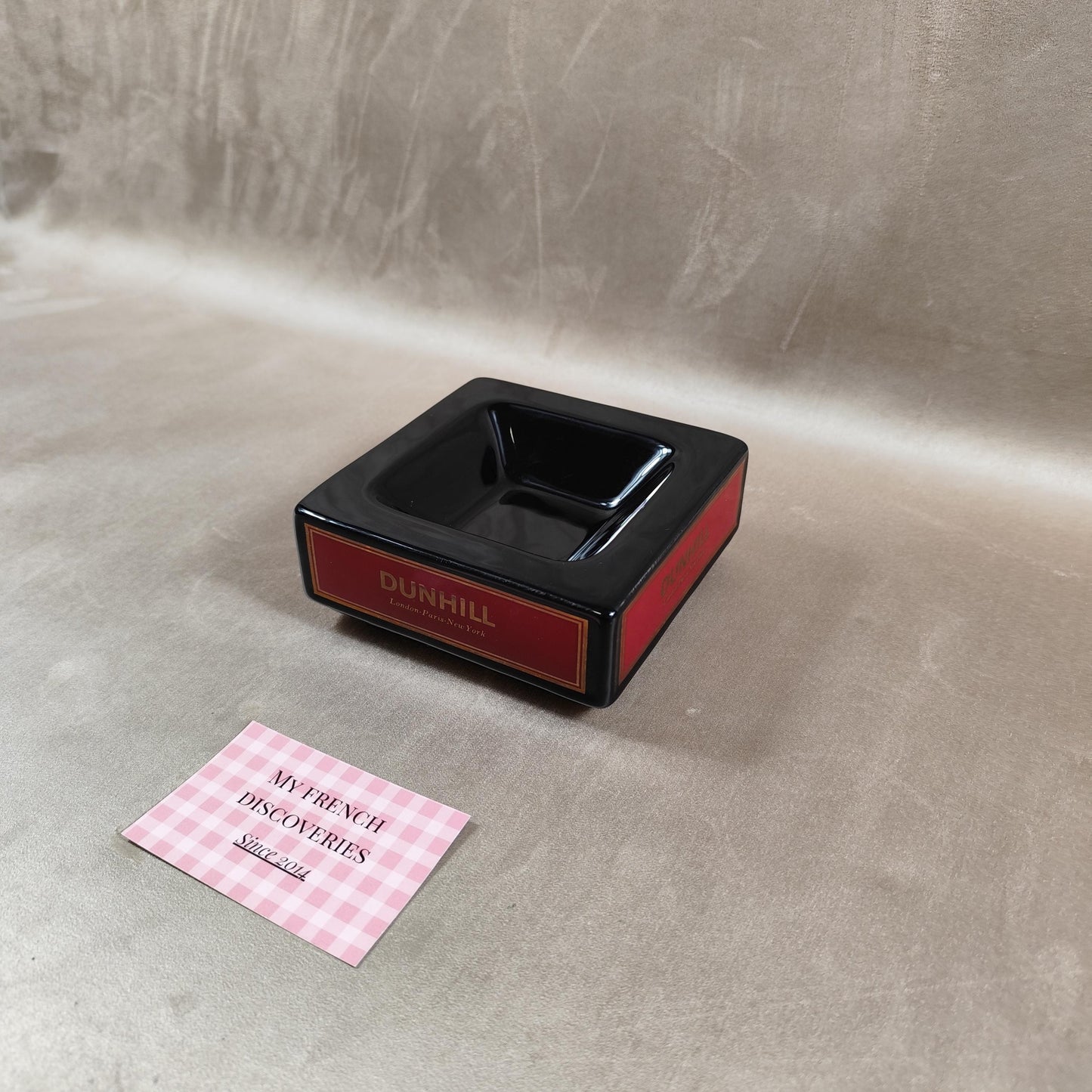 Cendrier carré Dunhill en céramique noire Objet publicitaire vintage