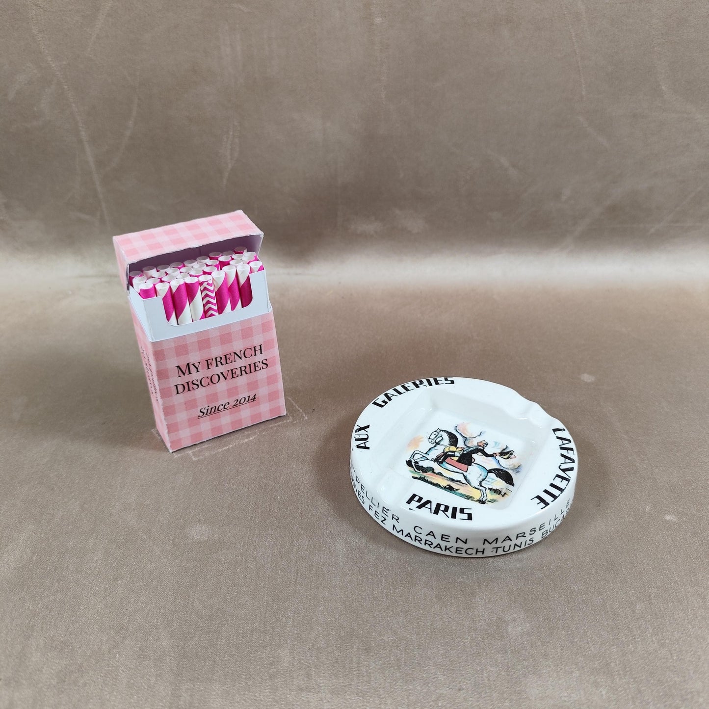 Cendrier Galeries Lafayette Paris en faïence Édition La Maîtrise Vintage