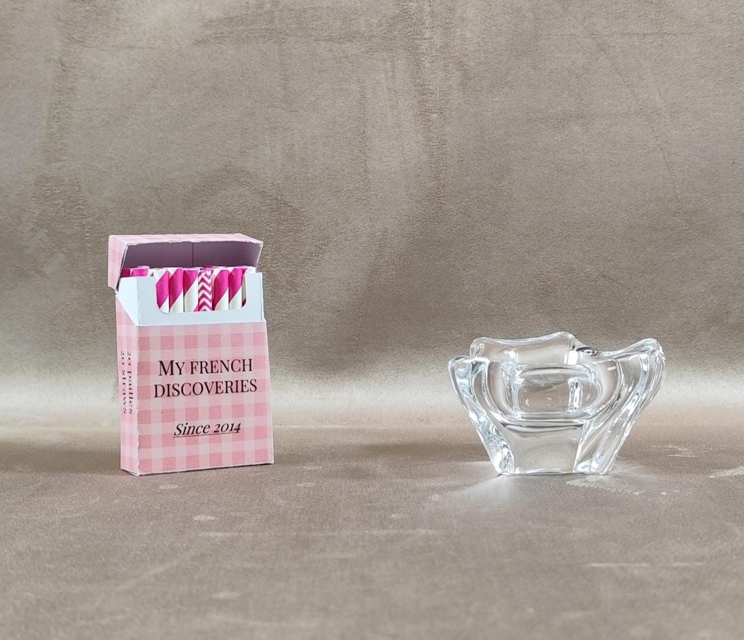 Cendrier en cristal Daum signé Modèle triangulaire Cristal français vintage