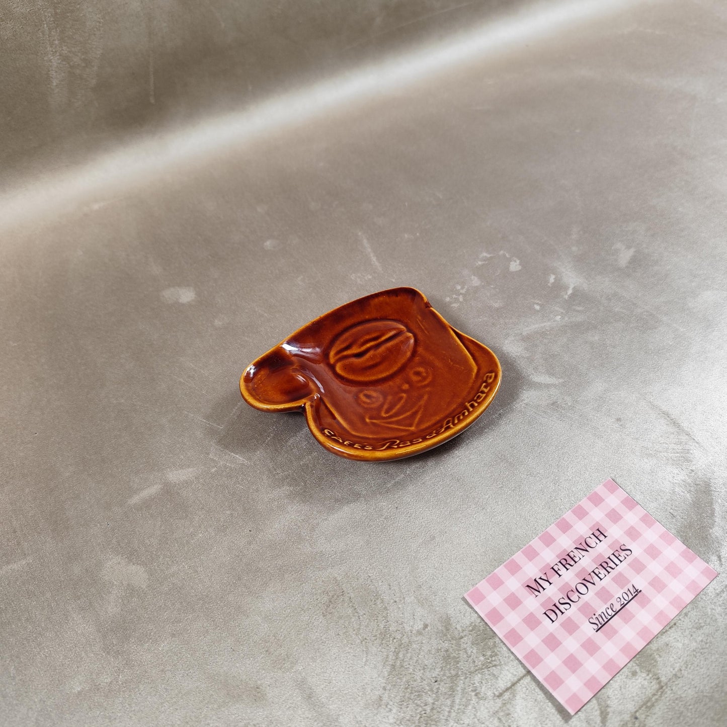 Cendrier publicitaire Cafés Ras dAmbre en céramique Forme visage Vintage