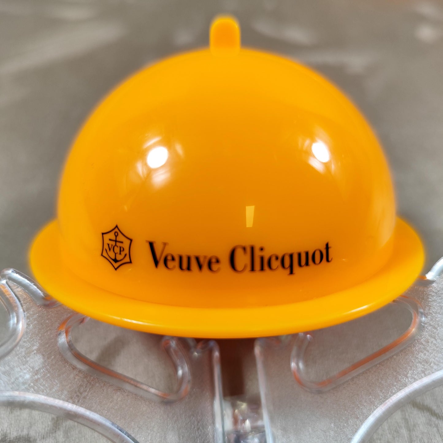 Ensemble de 2 mini-beurriers Veuve Clicquot en plastique jaune Accessoires champagne