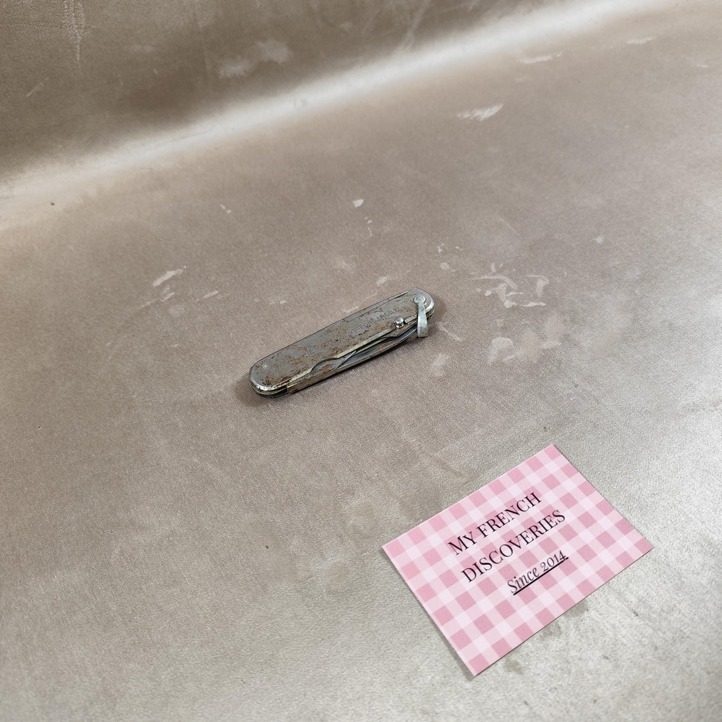 Couteau multifonction Veuve Clicquot en métal Tire-bouchon publicitaire Vintage