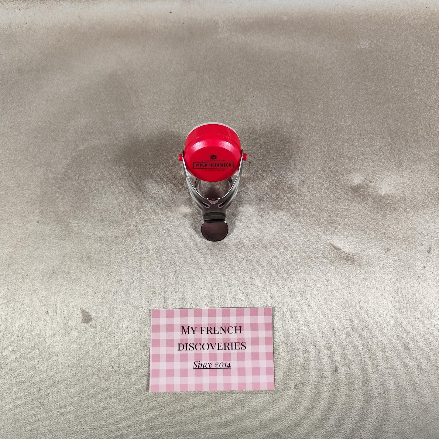 Bouchon stoppeur de champagne Piper-Heidsieck Plastique rouge et métal Accessoire bar