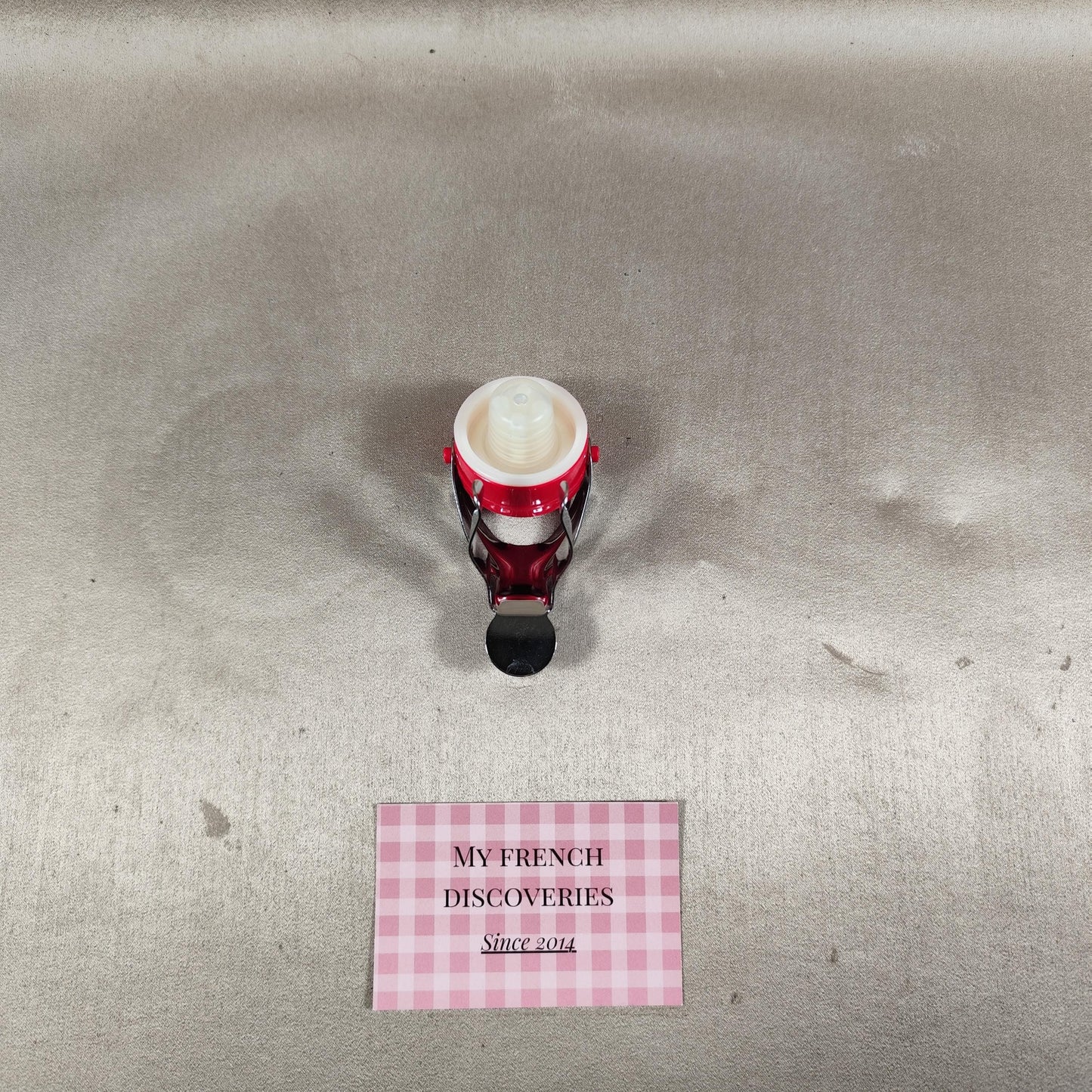 Bouchon stoppeur de champagne Piper-Heidsieck Plastique rouge et métal Accessoire bar