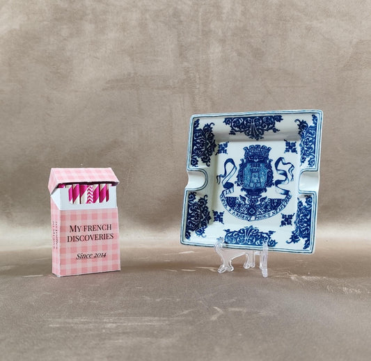 VERY RARE Cendrier La Tour dArgent en porcelaine de Limoges Décor bleu Paris