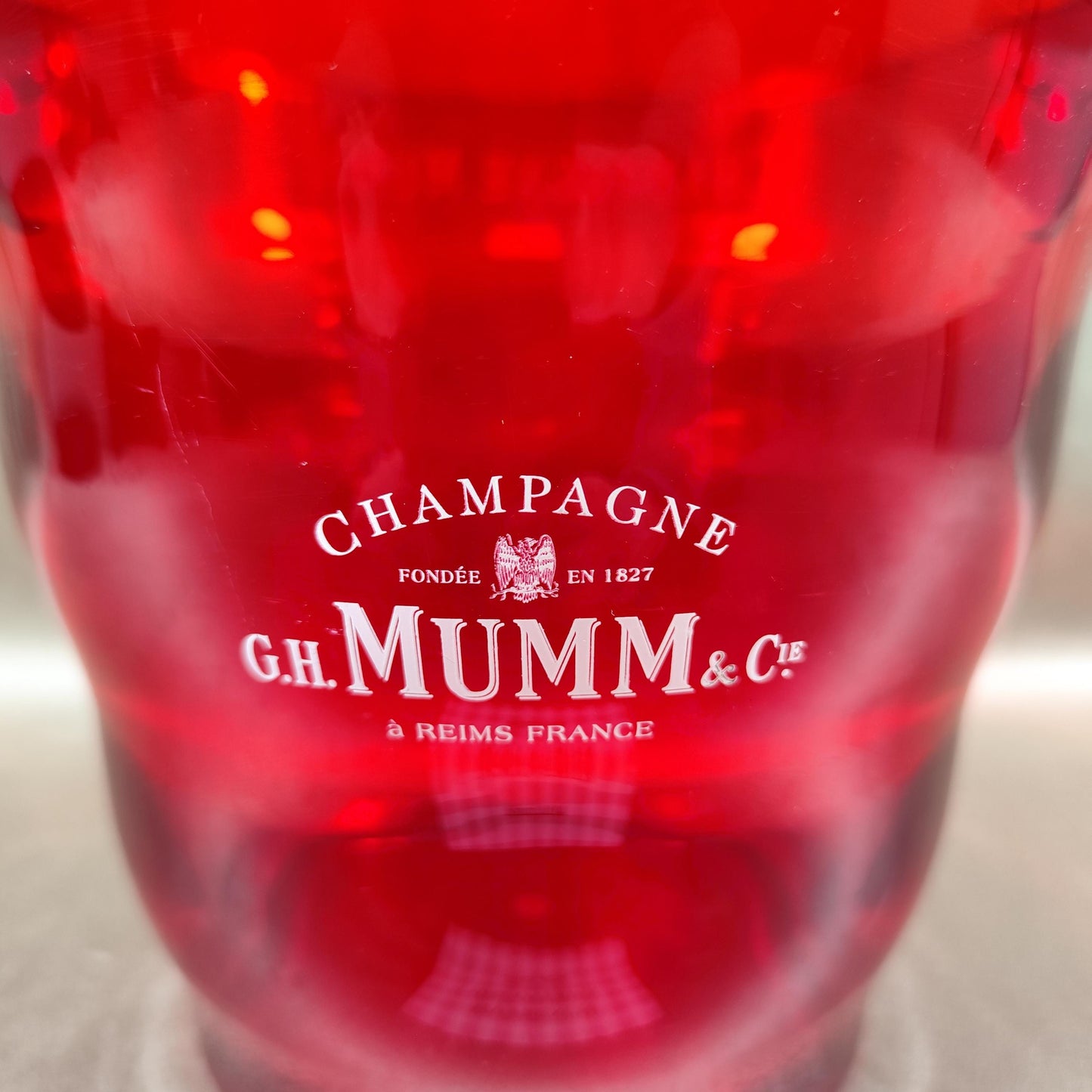 Seau à champagne G.H. Mumm & Cie rouge transparent Publicitaire Vintage