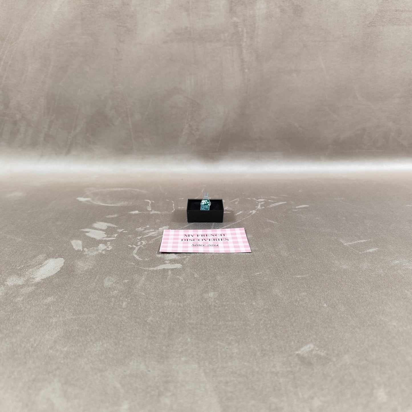 Pins Perrier-Jouët Belle Époque Champagne français Objet publicitaire