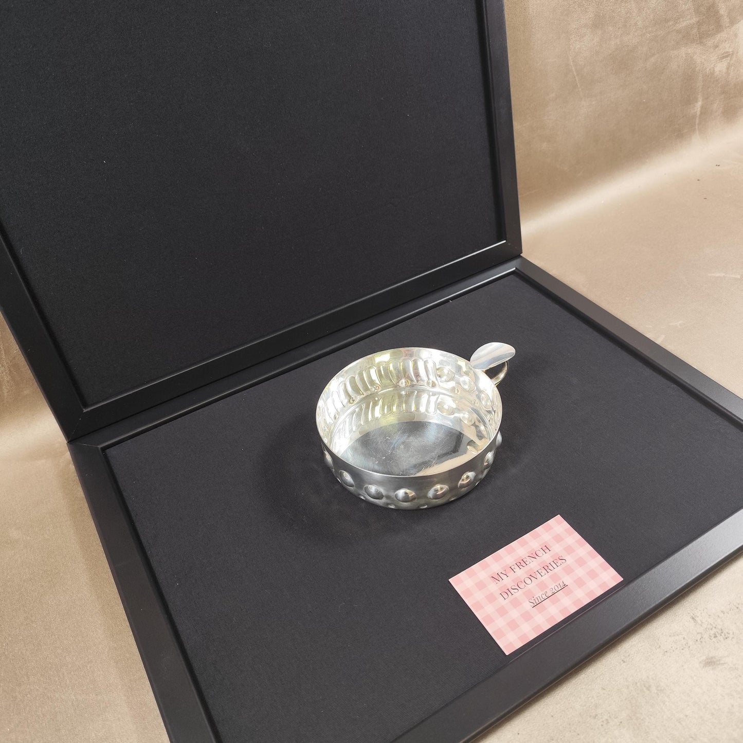 Tastevin ancien grand modèle en métal argenté Poinçon dorfèvre Accessoire dégustation vin