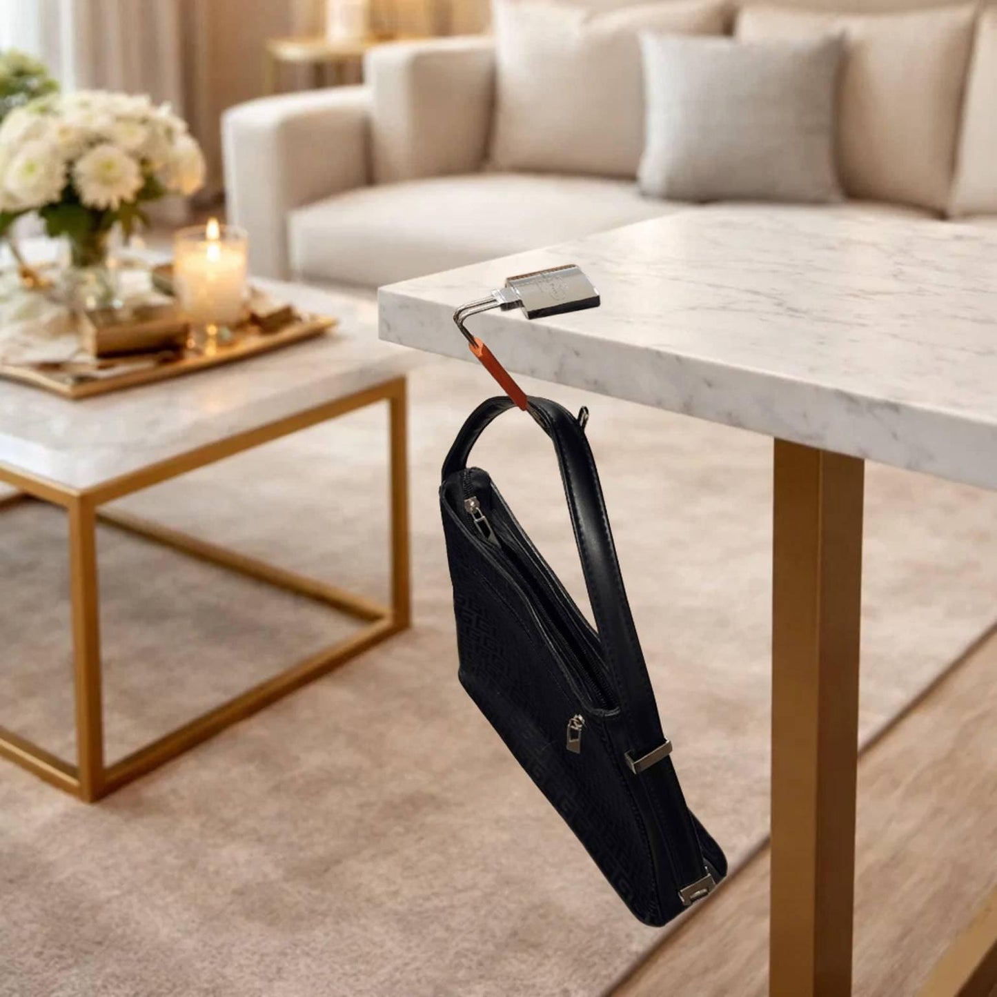 Accroche-sac de table Laurent-Perrier en métal chromé et effet cuir Accessoire publicitaire