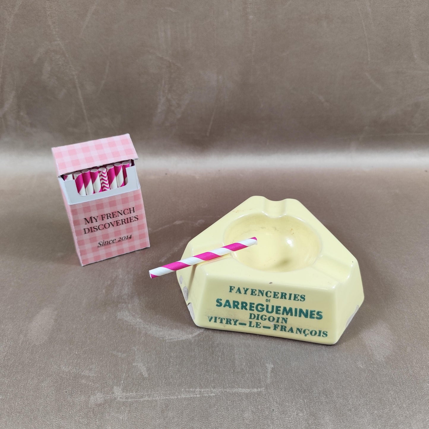 Cendrier publicitaire Faïenceries de Sarreguemines Digoin Vitry-le-François Faïence