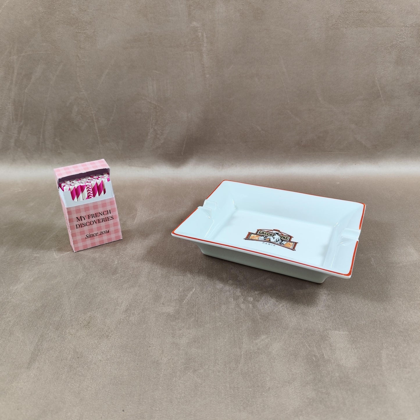 Cendrier publicitaire La Coupole Paris en porcelaine GDA Limoges Vintage