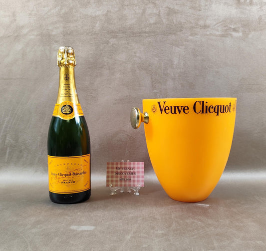 Seau à champagne Veuve Clicquot en plastique orange Modèle publicitaire avec poignée dorée