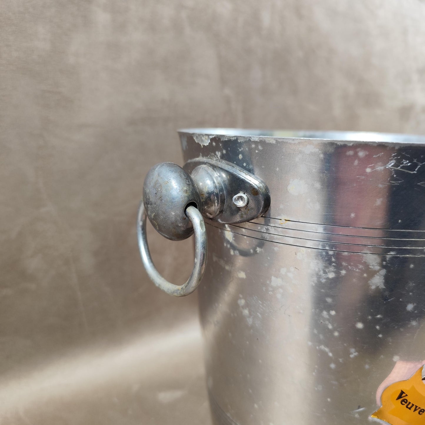 Seau à champagne Veuve Clicquot en aluminium Modèle publicitaire vintage