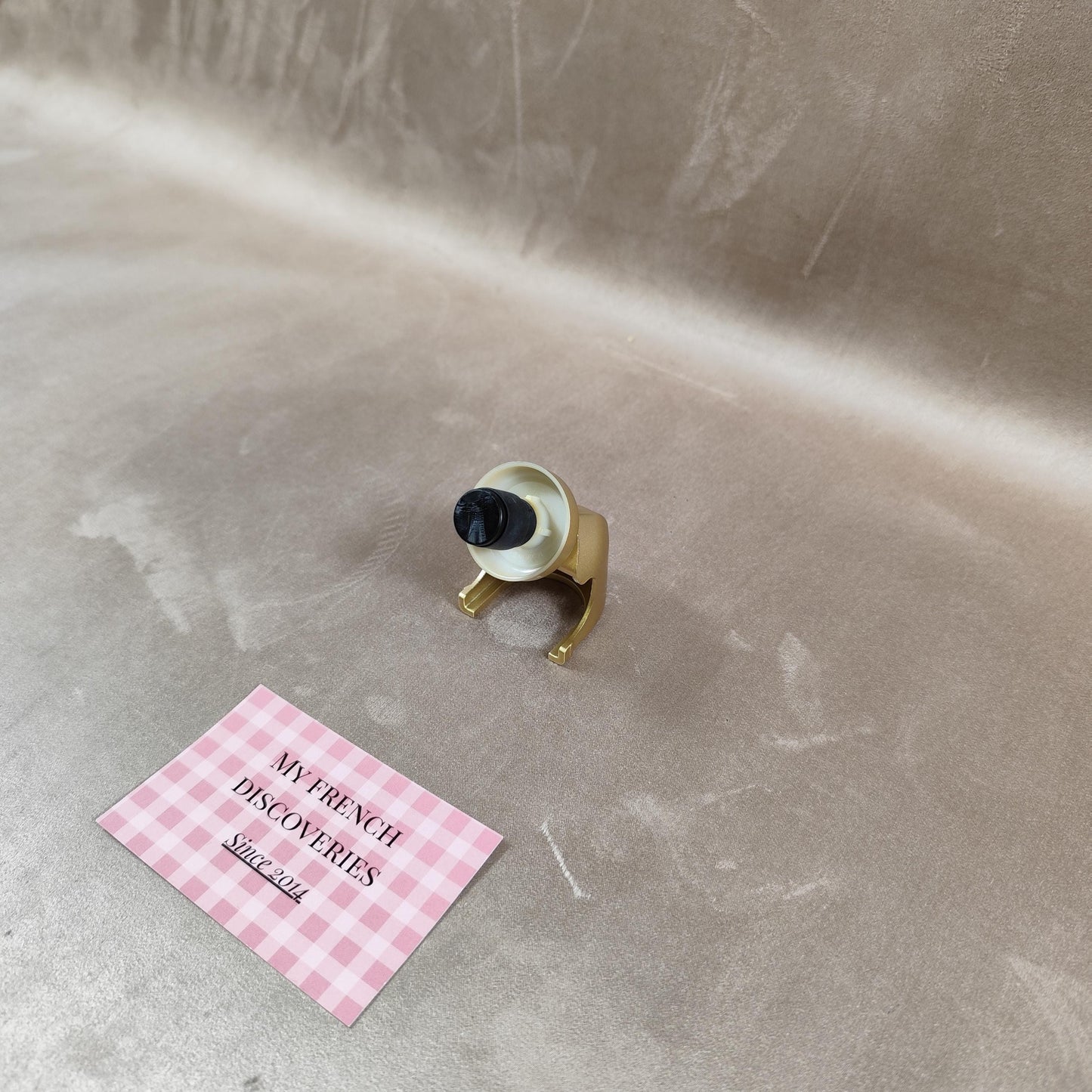 Bouchon stoppeur champagne Piper-Heidsieck en plastique doré Accessoire publicitaire