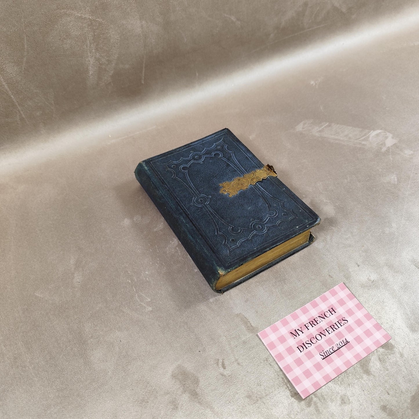 Album photo ancien en cuir avec fermoir en laiton Fin XIXe siècle Photographies anciennes