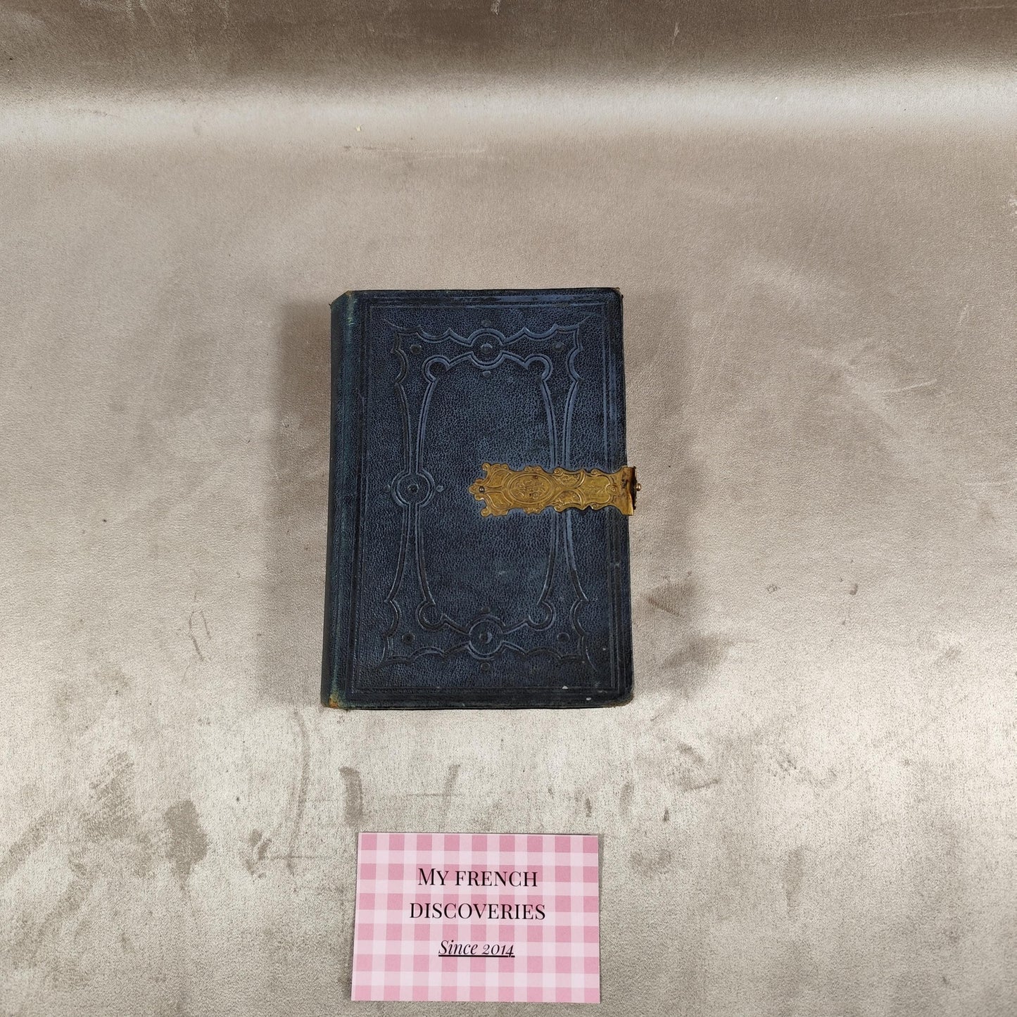 Album photo ancien en cuir avec fermoir en laiton Fin XIXe siècle Photographies anciennes