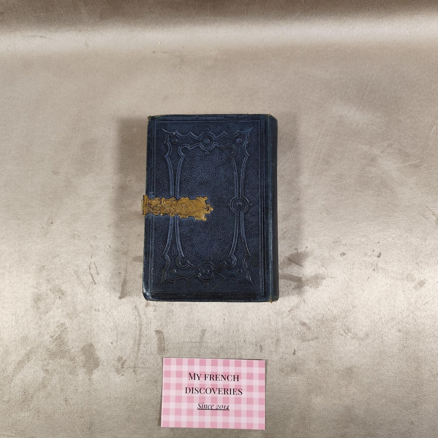 Album photo ancien en cuir avec fermoir en laiton Fin XIXe siècle Photographies anciennes